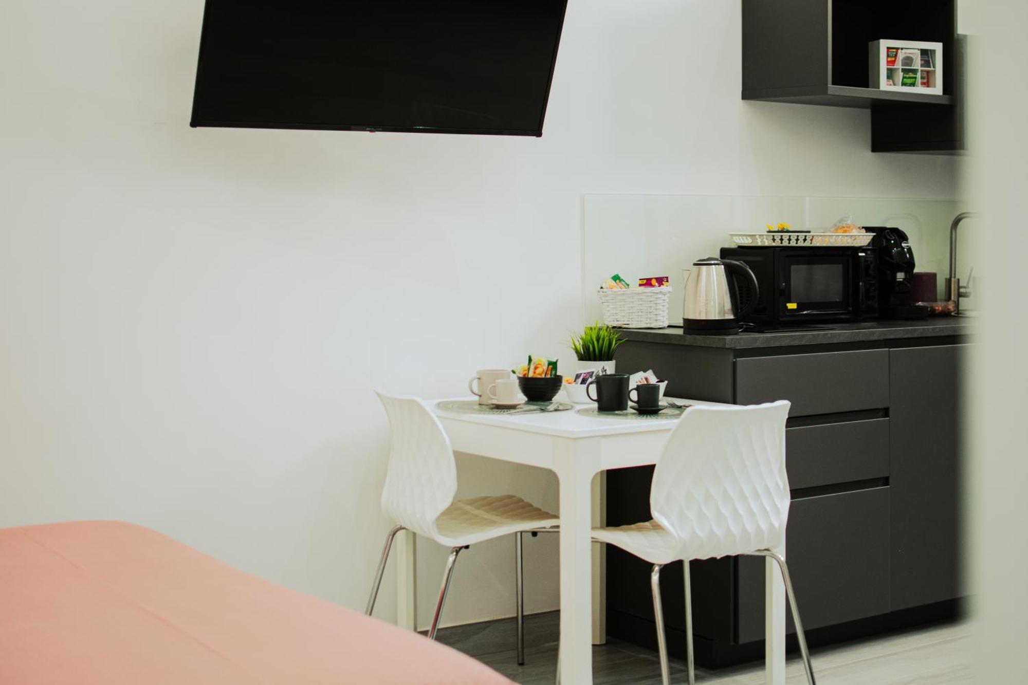 Anema Sweet Hotel เนเปิลส์ ภายนอก รูปภาพ